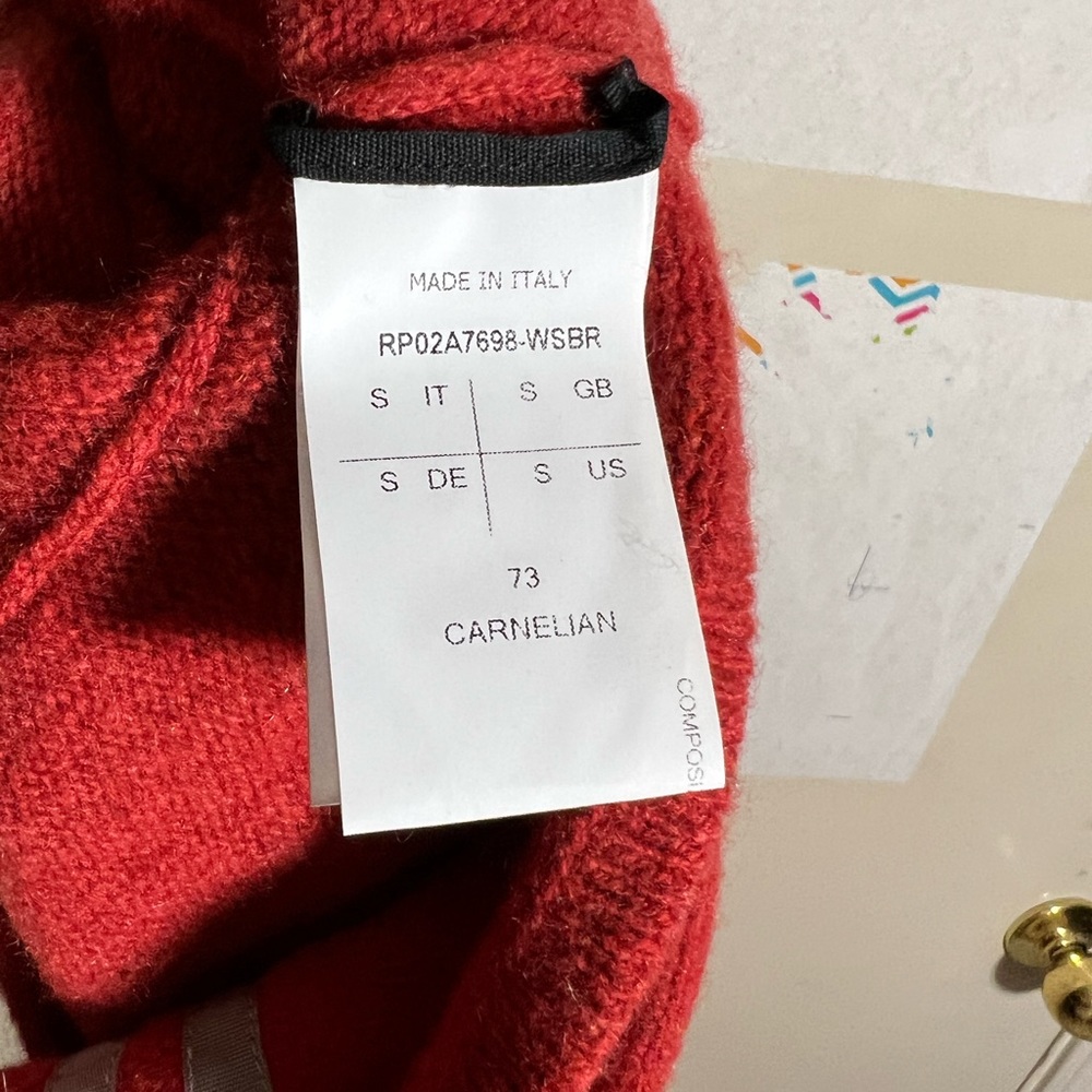 New with tags Woman’s Rick Owens cashmere wool blend Red one sleeve crop sweater - Picture 7 of 8